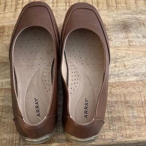 Array Cascade Women's Classic Brown ballet Flats rubber sole NEW with tags BOX